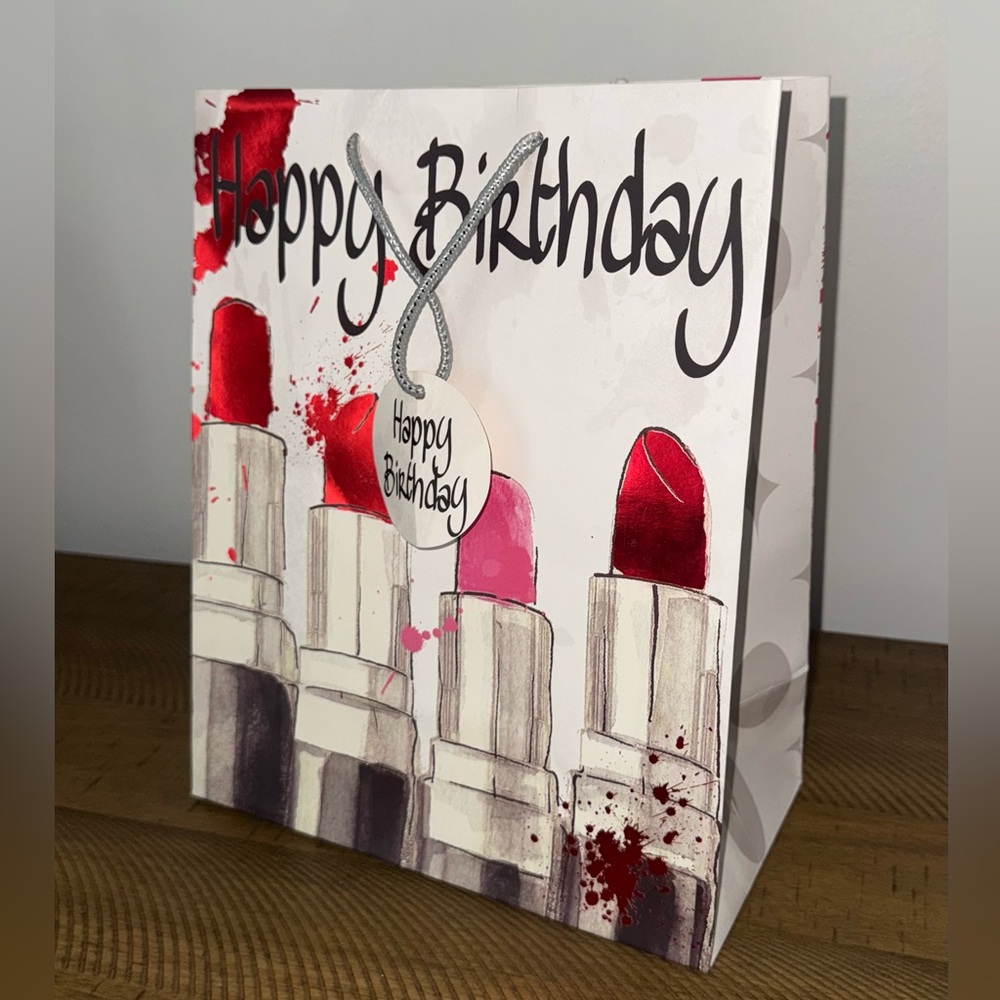 💄 Happy Birthday Gift Bag with Lipstick Design 👄 - Picture 5 of 8